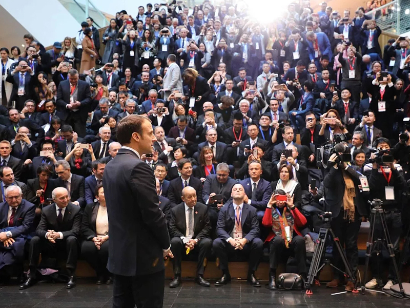 鄧中翰院士出席中法人工智能論壇并做主旨發言