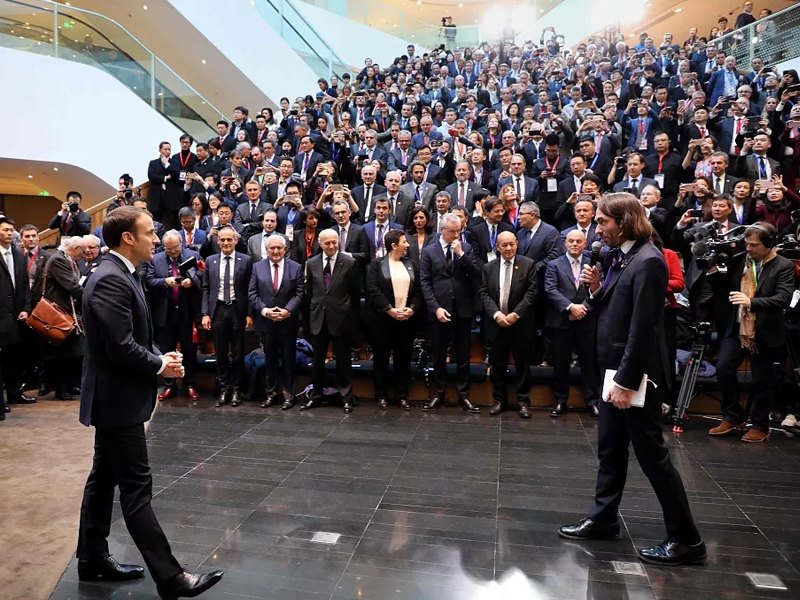 鄧中翰院士出席中法人工智能論壇并做主旨發言